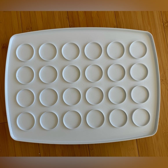 Wilton Cake and Cupcake Carrier, Rectangle, Plastic, Transparent - Picture 3 of 8